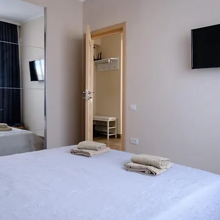 Apartament Tisay Apartment *